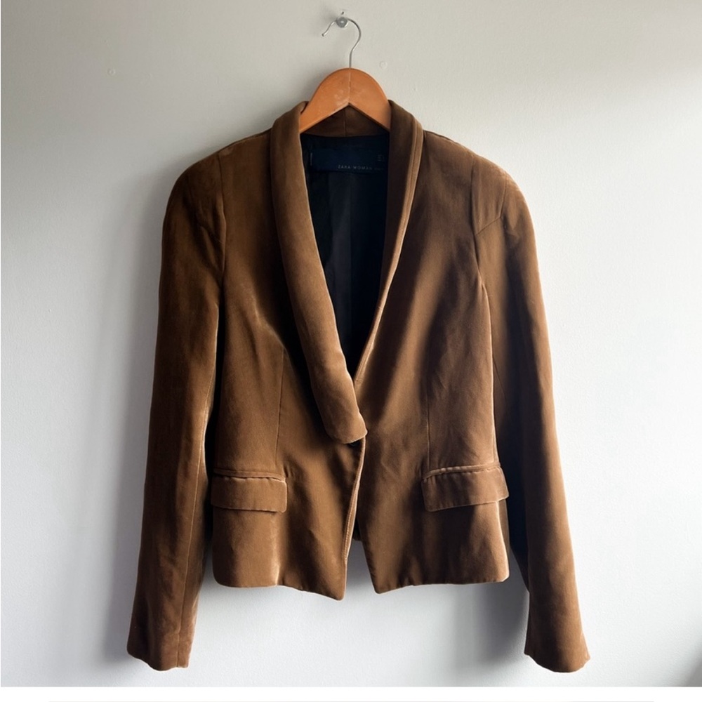 🆕 Zara Velvet Shawl Collar Blazer